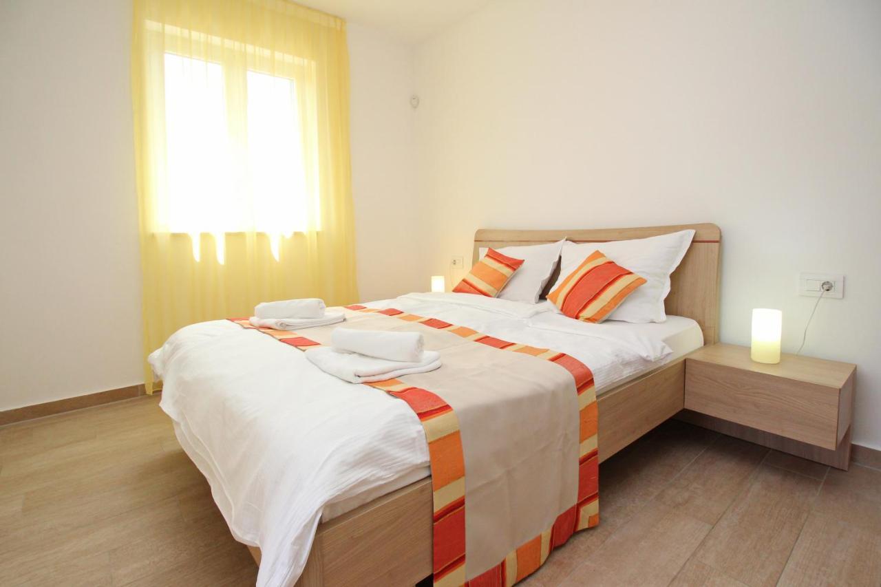 Apartments By The Sea Baska, Krk - 18845 ภายนอก รูปภาพ