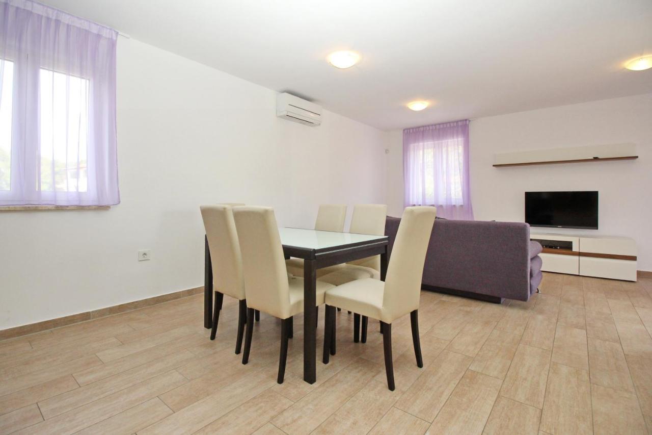 Apartments By The Sea Baska, Krk - 18845 ภายนอก รูปภาพ