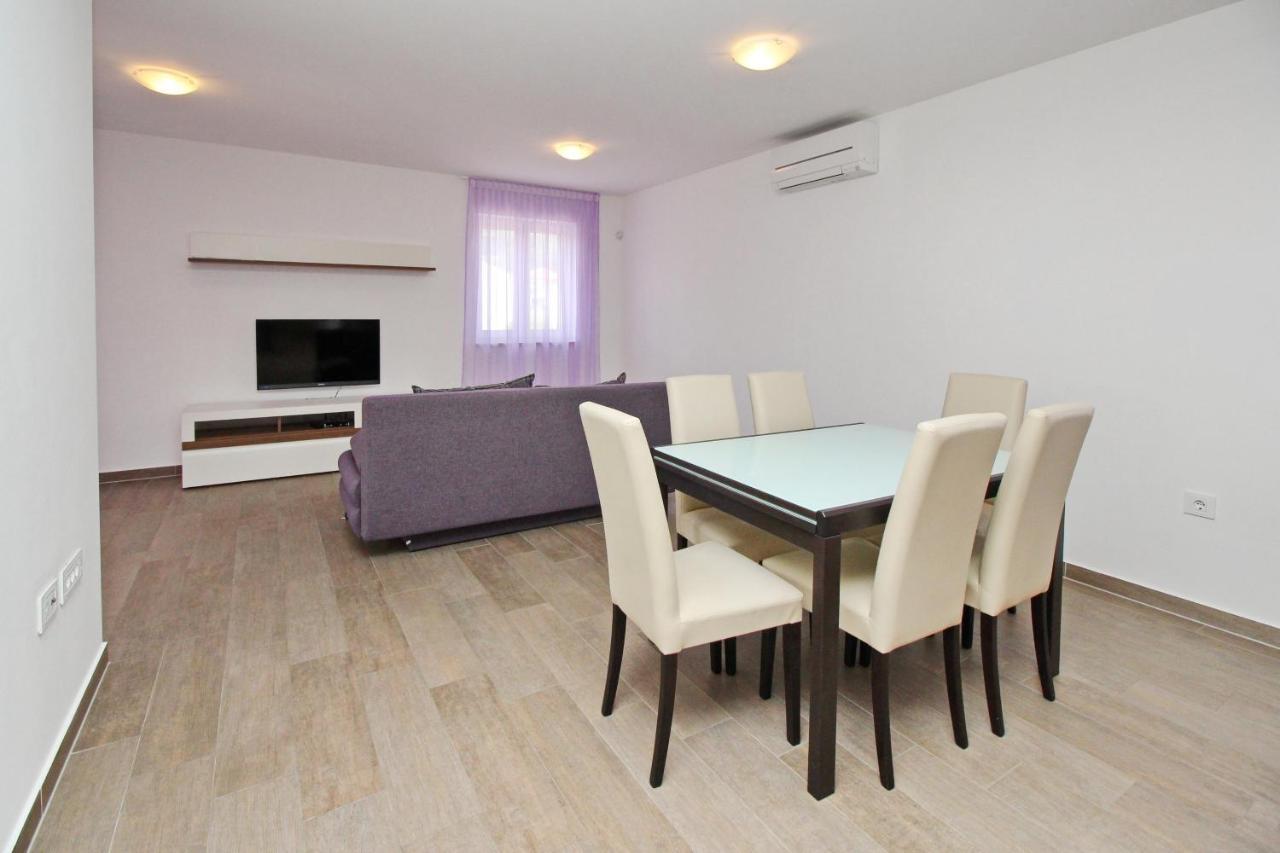 Apartments By The Sea Baska, Krk - 18845 ภายนอก รูปภาพ